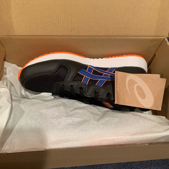New in box! ASICS kids lyte classic gs sneakers - Picture 2 of 4